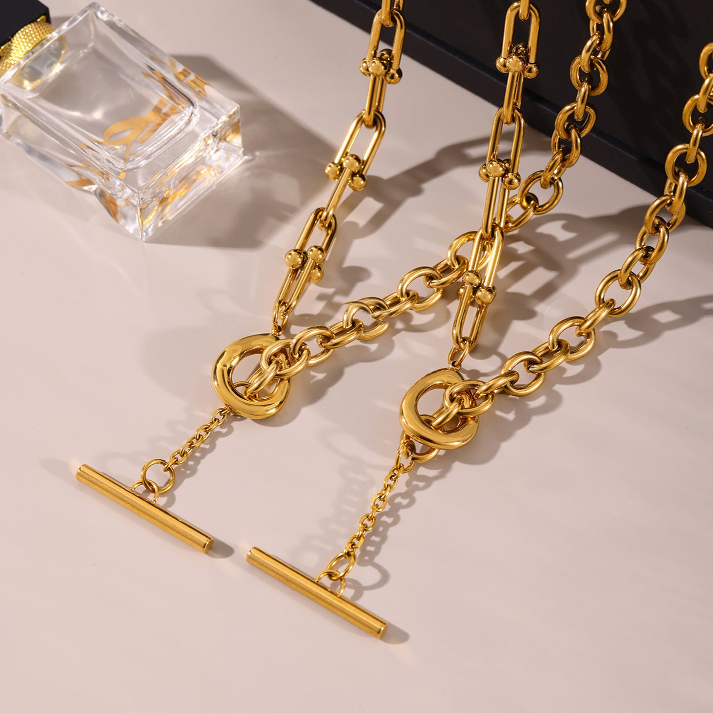 Interlocking Oval and Circle Chain Necklace