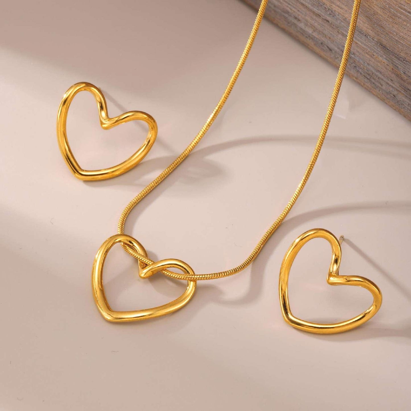 Minimalist Heart Necklace